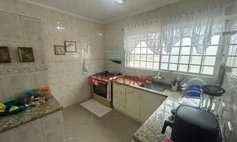 Imagem 10: Casa para venda com 03 dormitórios e 01 suite, com 238,99 m² e 2 quartos em Vila Cidade Un