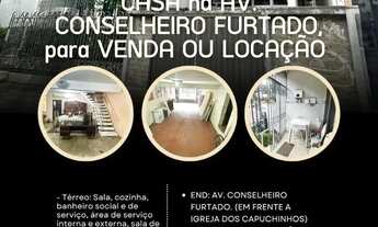 Imagem: CASA NA CONSELHEIRO Em frente a igreja dos