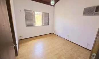 Imagem 4: Lagoa da Conceição casa vendo a pouca distância da Lagoa