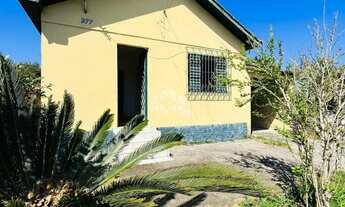 Imagem: Casa de 02 quartos e vaga de garagem, à