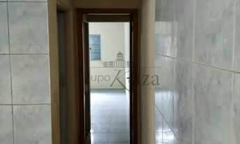 Imagem 6: Oportunidade - Casa Comercial com edícula - Conjunto Residencial Trinta e Um de Março - 3