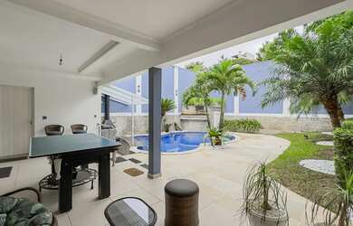 Imagem 6: Casa de quatro andares no Bairro Chácara das Pedra