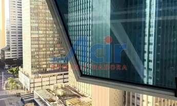 Imagem 2: Loft na Avenida Treze de Maio Versátil para Uso Residencial ou Comercial no Coração do Ri