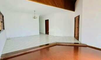 Imagem 3: Casa térrea no Condomínio Colinas para locação