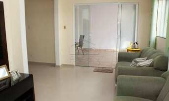 Imagem: RESIDÊNCIA COM ACABAMENTO IMPECÁVEL