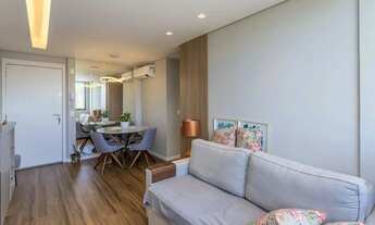 Imagem 3: Apartamento 02 dormit com suíte e 01 vaga, no bairro Azenha, em Porto Alegre