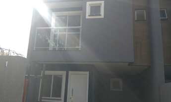 Imagem 3: Sobrado com 122m²; 03 quartos sendo 01 suite; 02 vagas; no bairro Hauer - Curitiba/PR