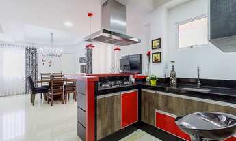 Imagem 7: Este Sobrado em Condomínio é tudo que você sempre quis. Aconchegante, espaçoso e todo inte