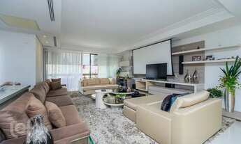 Imagem 1: Apartamento à venda em Centro com 256 m², 3 quartos, 3 suítes, 3 vagas