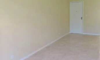 Imagem 6: OPORTUNIDADE! Excelente apartamento claro e arejado com varanda e elevador