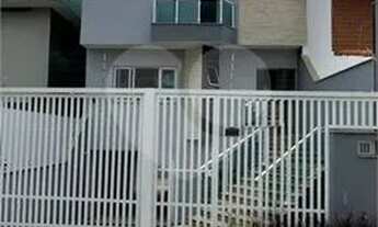 Imagem: Sobrado com 3 suítes e 5 vagas à venda