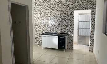 Imagem: Alugo barracão 1 quarto/ bairro confisco