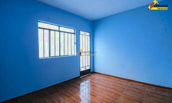 Imagem 3: Casa para aluguel, 2 quartos, 1 vaga, Vila Espírito Santo - Divinópolis/MG