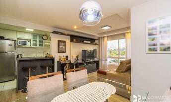 Imagem 2: Apartamento semimobiliado de 2 dormitórios com 01 box/vaga no Jardim Carvalho em POA/RS