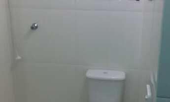 Imagem 4: Quarto com banheiro praça da arvore