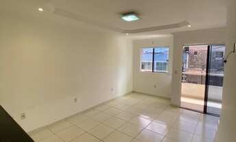 Imagem 2: 2/4, varandão, próximo ponto de ônibus