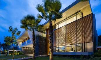 Imagem: Casa com 8 dormitórios à venda, 1374 m²