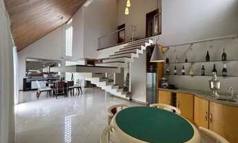 Imagem 5: Casa de alto padrão com quatro dormitórios à venda no bairro Centro em Tijucas/SC