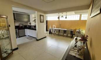 Imagem: Casa Geminada à venda, 5 quartos, 1 suíte