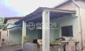 Imagem 2: Casa à venda, 2 quartos, 1 suíte, 1 vaga, Santa Helena - ARAGUARI/MG