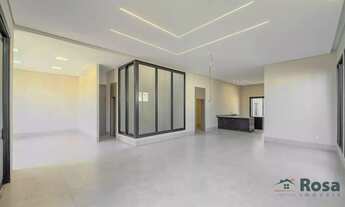 Imagem 2: Casa à venda fachada Neoclassica, com 4 suítes no CONDOMÍNIO VILLA JARDIM, Cuiabá