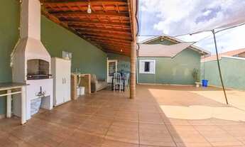 Imagem 2: Casa à venda no bairro Jardim Costa Verde em Araras com 3 quartos, edícula e churrasqueira