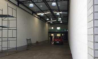 Imagem 1: Galpão para aluguel com 370 metros e 6 metros de pé direito