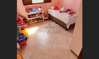 Imagem 7: Sao Jose dos Campos - Casa Padrão - Vila das Flores