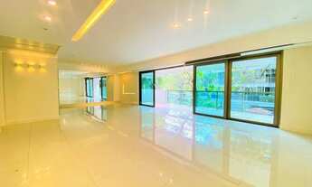 Imagem 4: Incomparável apartamento de 3 suítes com imponente varanda no Leblon