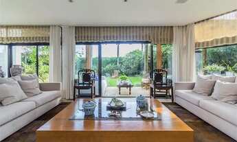 Imagem 2: CASA Á VENDA COM 1138M2 AT E 700 DE AC, 4 QUARTOS, PISCINA AQUECIDA, ESPAÇO GOURMET NO CIT