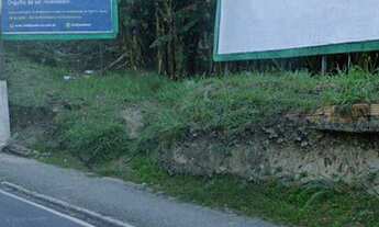 Imagem 2: VENDO TERRENO NA AVENIDA VITORIA