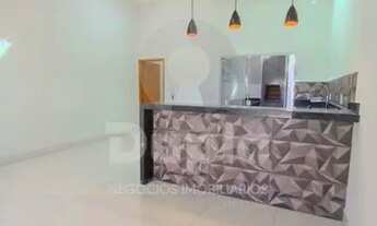 Imagem 2: Casa espaçosa de 2 quartos com área gourmet e garagem coberta no Jardim Cambuí