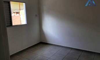 Imagem 5: Casa de 2 Dorm com pequeno quintal