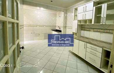 Imagem 5: Sobrado para locação no Jd. Hollywood/SBC- 3 Dorms, sendo 1 suíte, cozinha planejada e 1 v