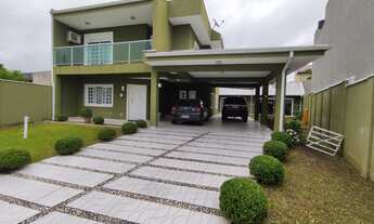 Imagem 3: Sobrado com 333m², 5 dormitórios e amplo quintal próximo ao bosque Bordignon em Pinhais