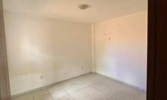 Imagem 6: 2/4, varandão, próximo ponto de ônibus