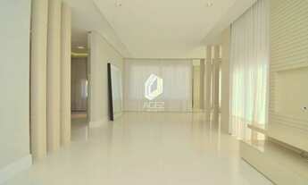 Imagem 4: Casa em condomínio com 6 suítes, área gourmet e 4 vagas de garagem!