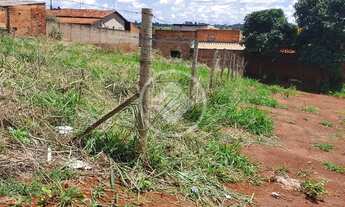 Imagem 4: REF: OFFICE2437 Terreno no Residencial Recanto do Bosque, com 300m², Goiânia-GO codigo: 62