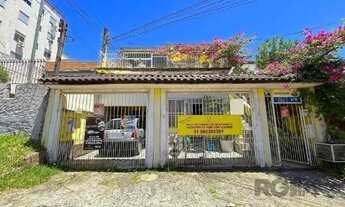 Imagem: Casa em Porto Alegre, no bairro Jardim Itu