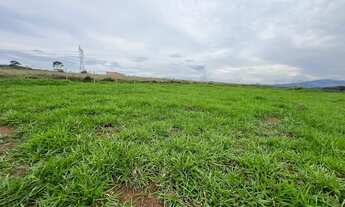 Imagem 4: Vende-se pequeno lote mas já ajuda a sair do aluguel!!!