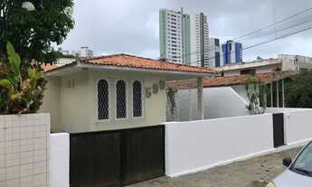 Imagem: Casa com piscina na Torre