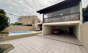 Imagem 2: Casa para venda tem 230 metros quadrados com 3 quartos em Balneário - Florianópolis - SC