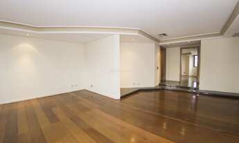 Imagem 7: COBERTURA NO BATEL. MORE NO TOPO, COM MUITO SOL E BEM LOCALIZADO.2 SUITES NO PISO INFERIOR