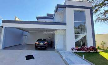 Imagem: Casa na Granja Viana com 650m² terreno