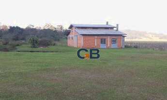 Imagem 2: Chácara com sobrado 2 dormitórios, sala estar e jantar e cozinha e pavilhão comercial à ve