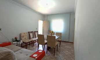 Imagem 4: Casa com 03 quartos, barracão no fundo com 01 quarto; Localizada no Jardim Bonança