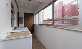 Imagem 6: Apartamento no coração do bairro Batel tem tudo isso! Incríveis 201,15 m² de área privativ