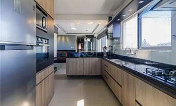 Imagem 5: Apartamento de 3 dormitórios e 2 vagas de garagem no bairro Vila Ipiranga em Porto Alegre