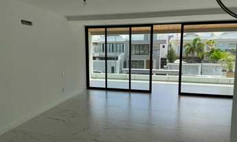 Imagem 7: Térrea para venda tem 218 metros quadrados com 5 quartos