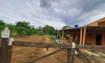 Imagem 5: Casa com amplo terreno aproximadamente 1400m2
